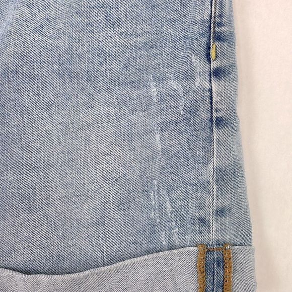 Boden Light Wash Distressed Mid Rise Rolled Cuff Denim/Jean Shorts. Size 6. - Picture 5 of 11